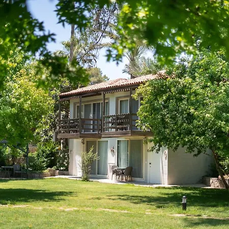 Golden Key Bordubet מלון