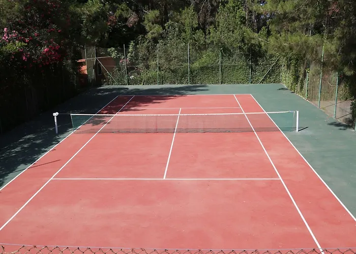 Golden Key Bordubet מלון 5*