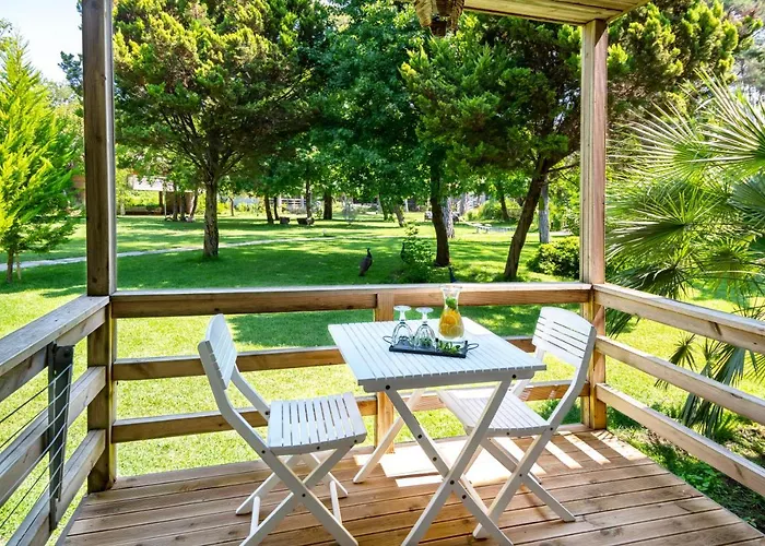 Golden Key Bordubet מלון